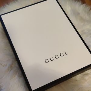 Gucci box